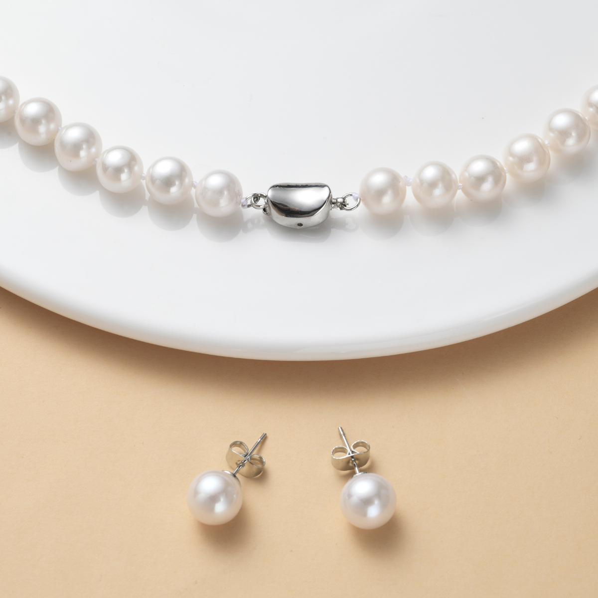 つやたま真珠 ウエディングパール 本真珠ネックレス ピアスorイヤリングセット 8.5-9mm 厳選ラウンド形 ハートキーパーボックス付 花嫁 冠婚葬祭