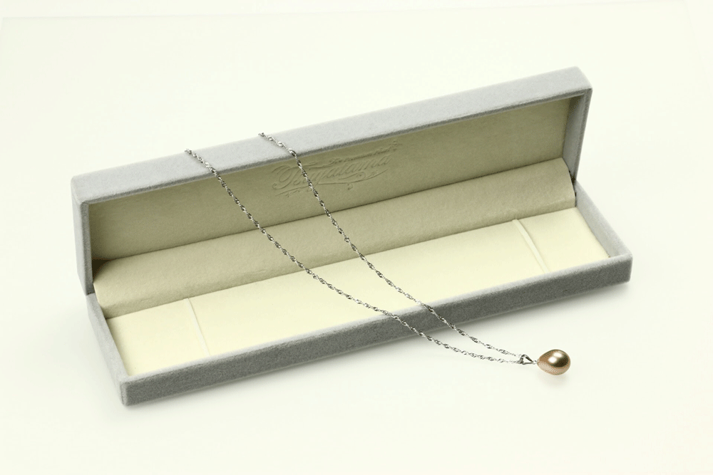 [つやたまうるる] 本真珠ネックレス 大粒9.5-10ｍ ドロップ型 一粒真珠ペンダント 天然カラー全3色（グレーパープル シルバー925 一粒パールネックレス